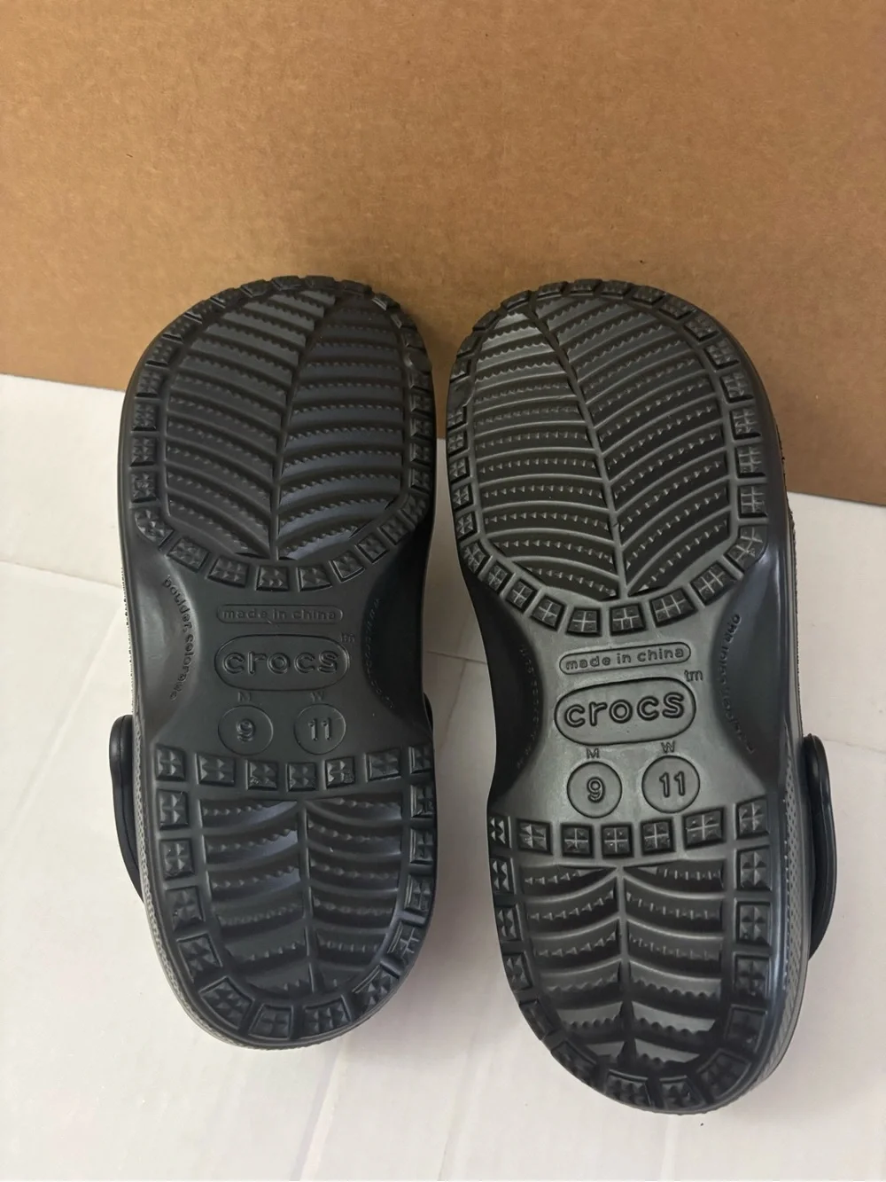 Crocs Unisex Classic Clog Men 9 Women 11